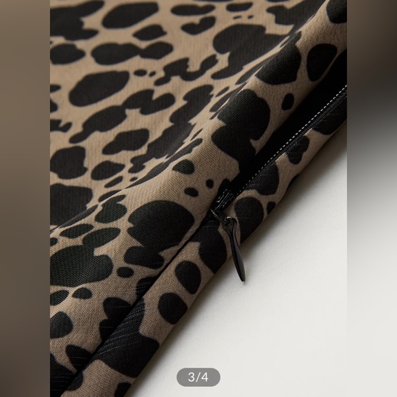 Dress - Picture 3 of 4